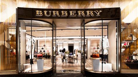 burberry store melbourne.